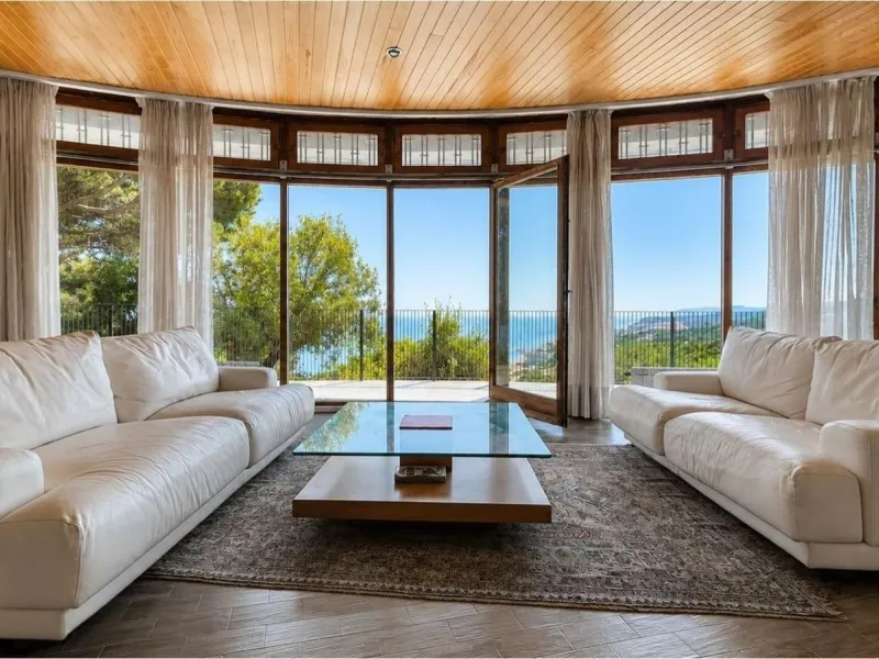 Exclusiva finca con vistas panorámicas al mar en Sant Pol de Mar