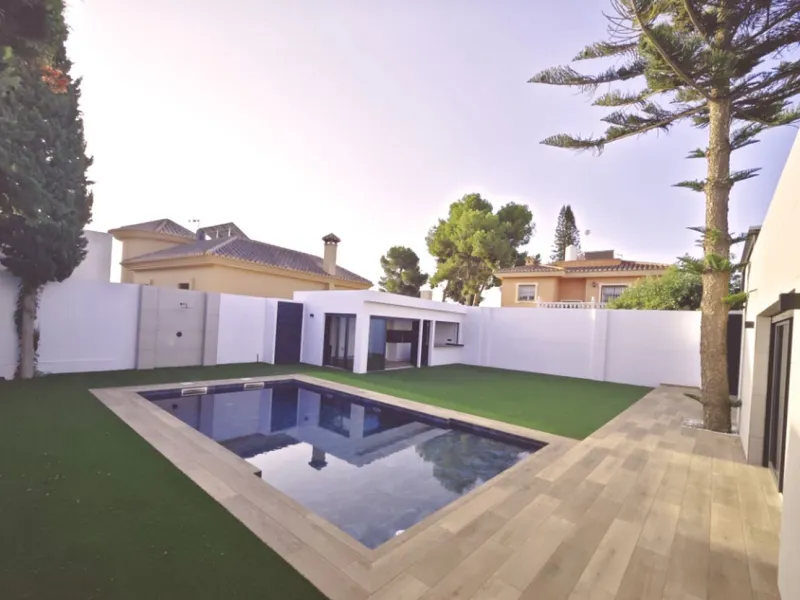 Magnificent detached villa in El Coto.
