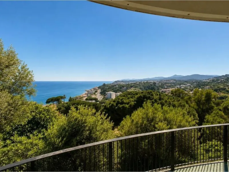 Exclusiva finca con vistas panorámicas al mar en Sant Pol de Mar