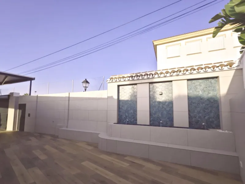 Magnificent detached villa in El Coto.
