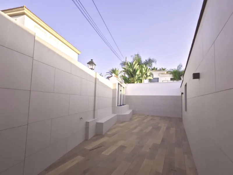 Magnificent detached villa in El Coto.
