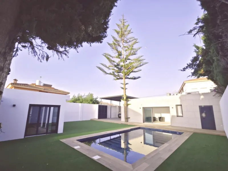 Magnificent detached villa in El Coto.