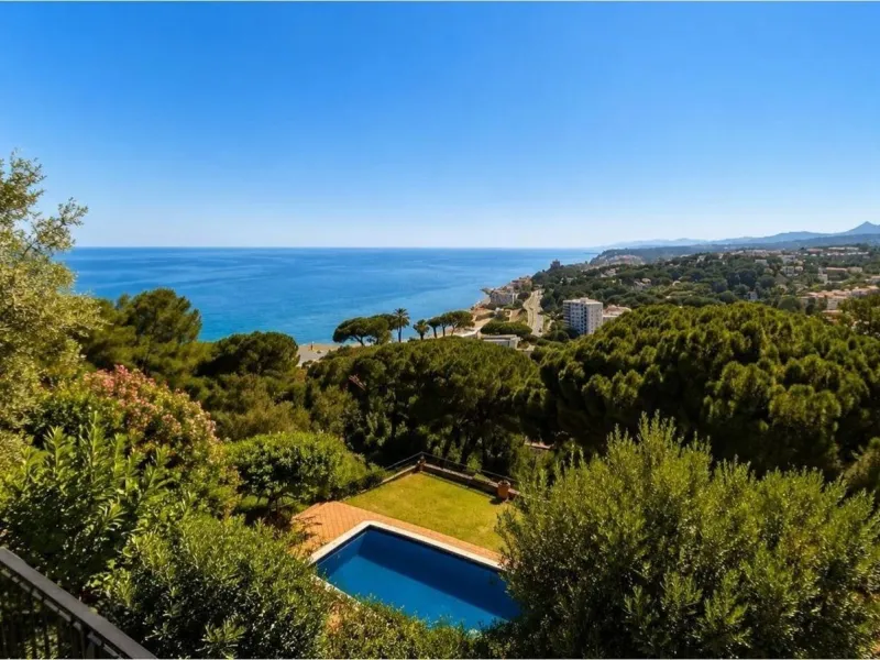 Exclusiva finca con vistas panorámicas al mar en Sant Pol de Mar