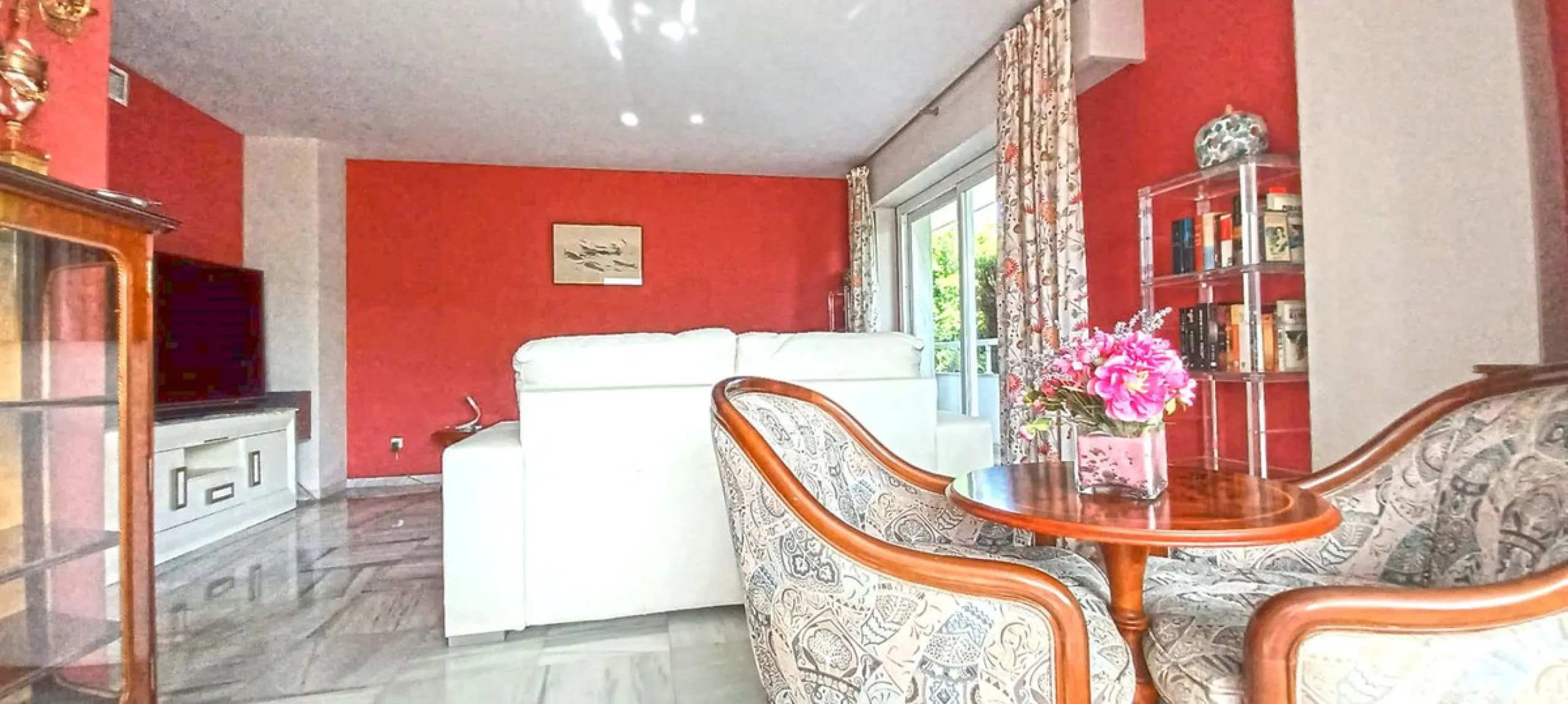 **Flat for Sale in the Heart of Marbella - Unique Opportunity**