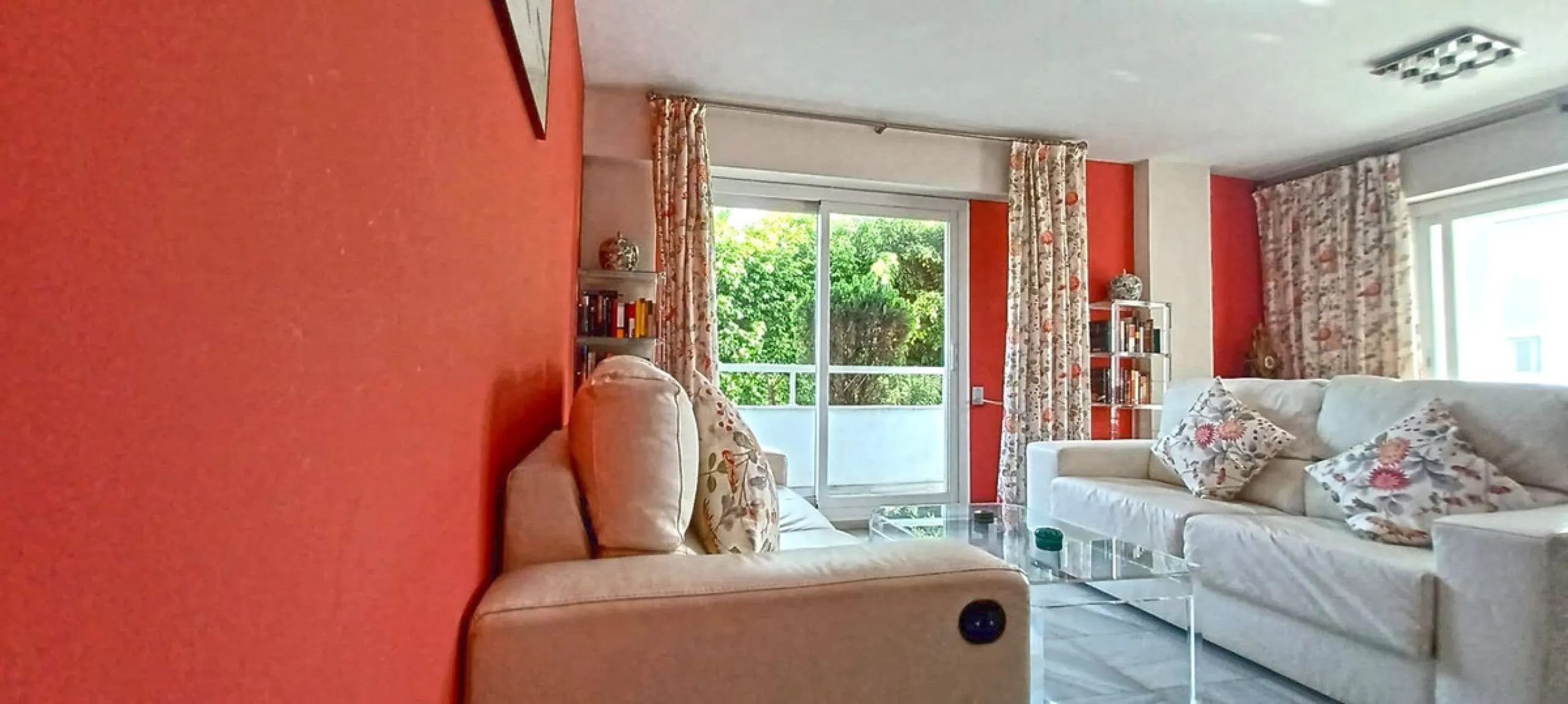 **Flat for Sale in the Heart of Marbella - Unique Opportunity**