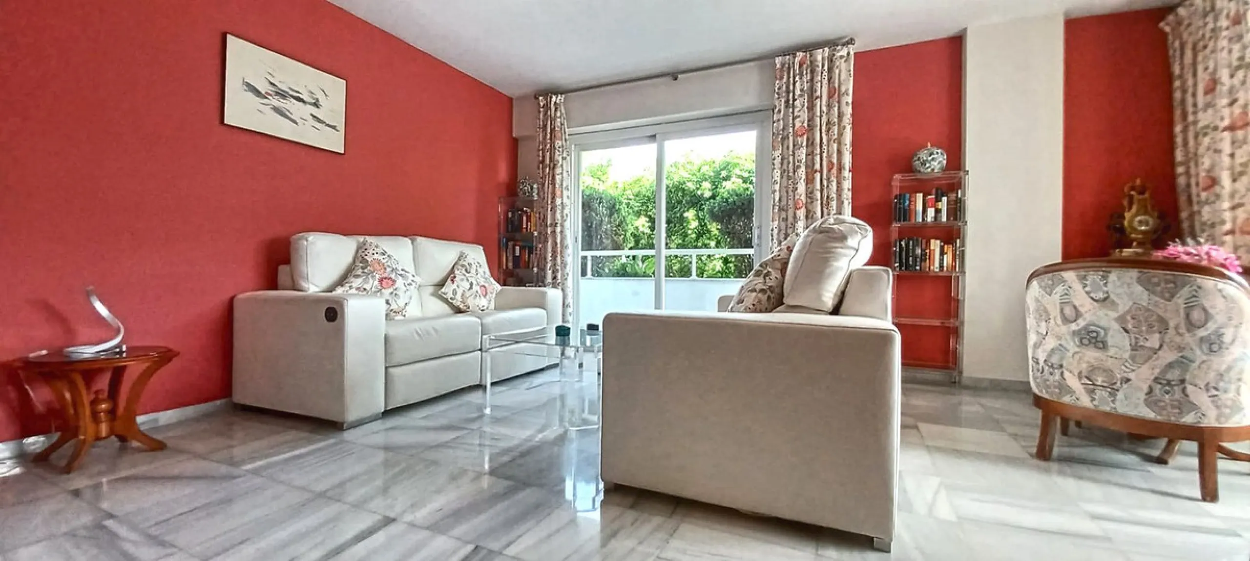 **Flat for Sale in the Heart of Marbella - Unique Opportunity**