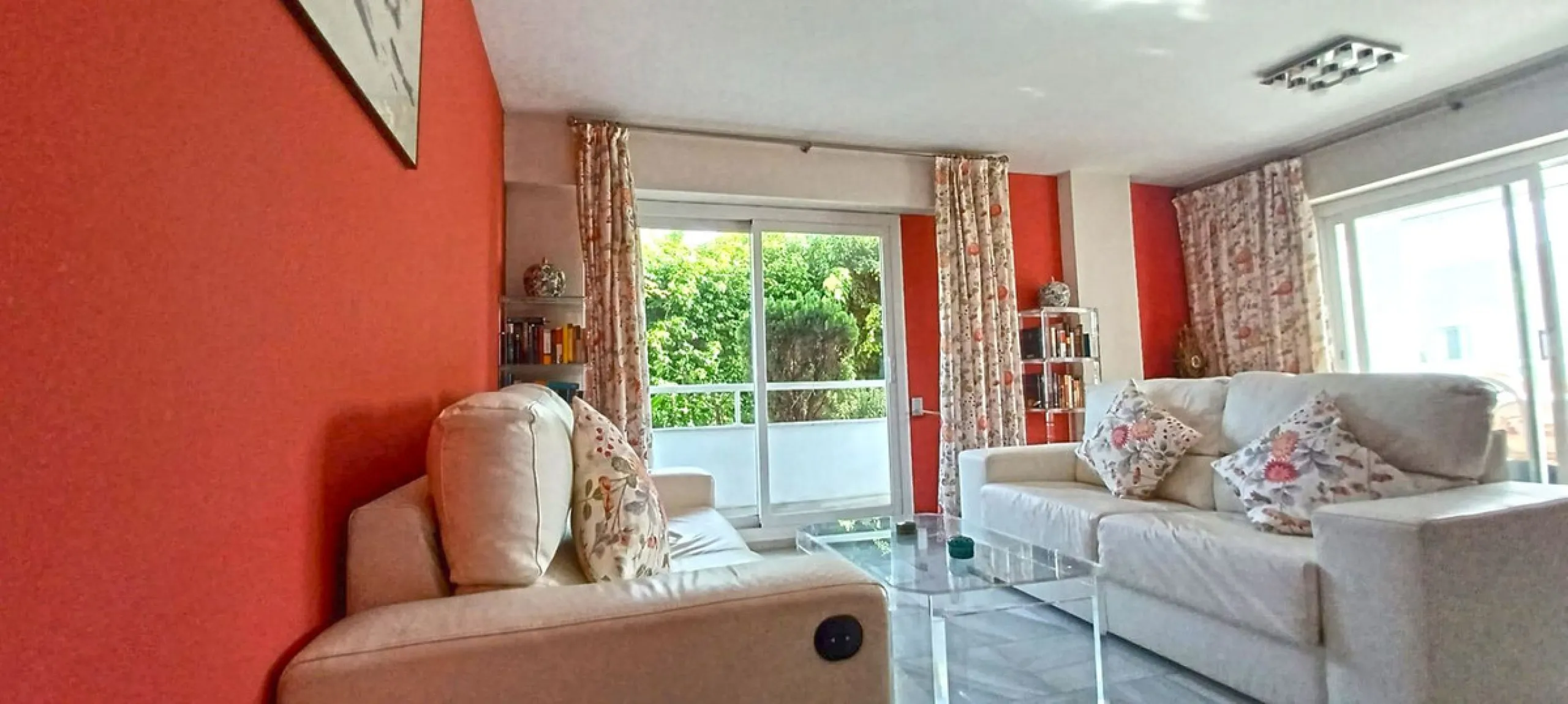 **Flat for Sale in the Heart of Marbella - Unique Opportunity**