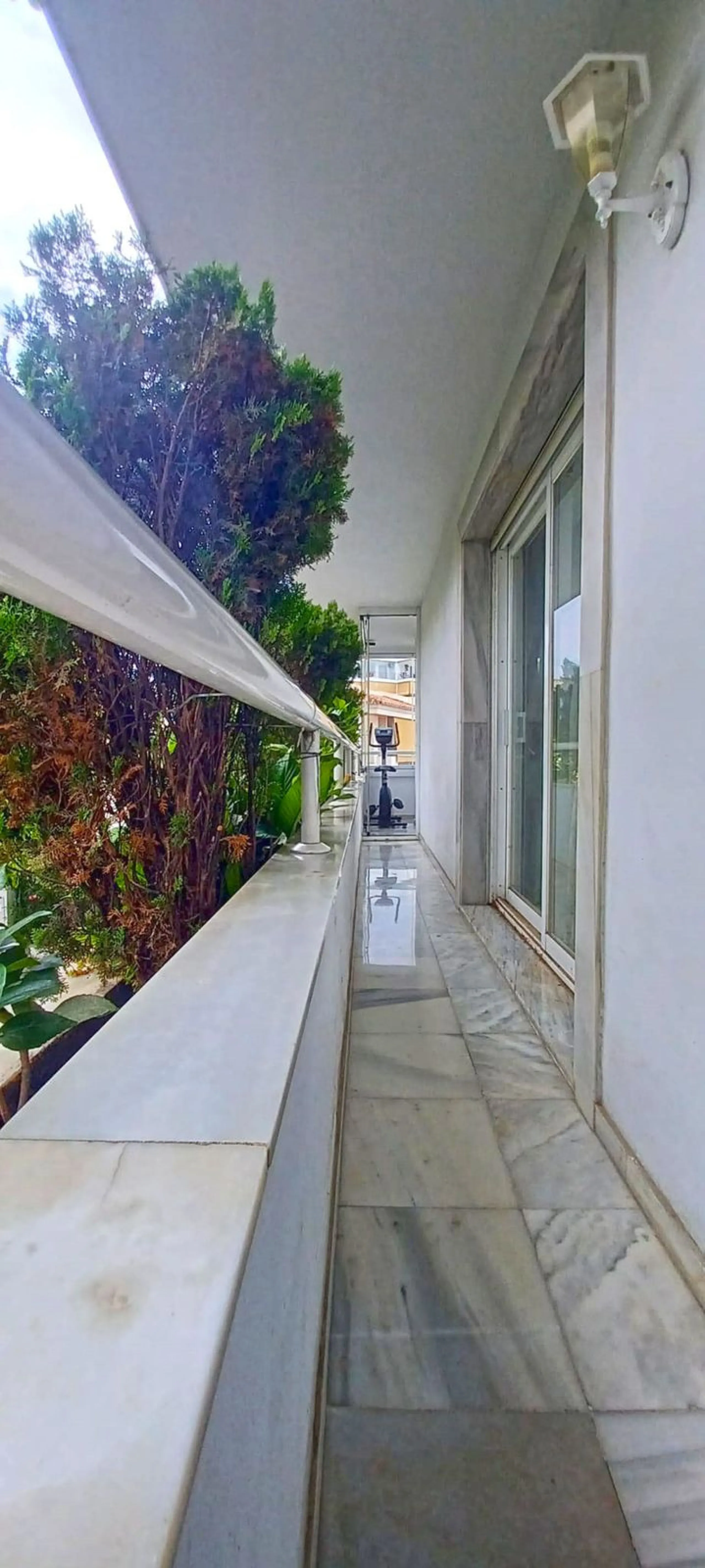**Flat for Sale in the Heart of Marbella - Unique Opportunity**
