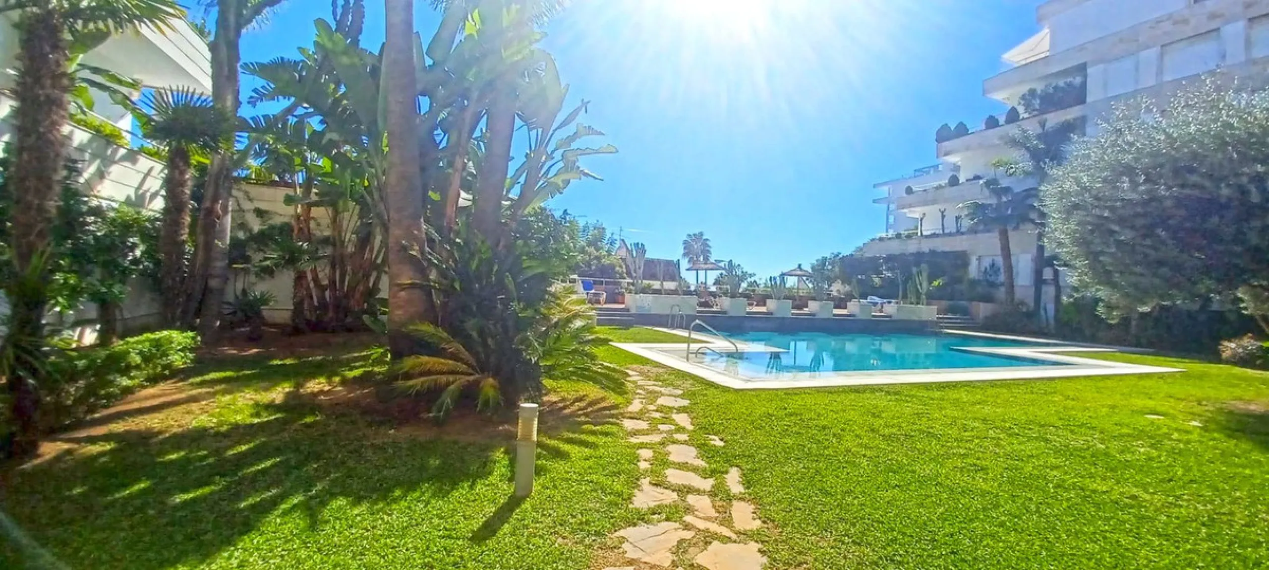 **Flat for Sale in the Heart of Marbella - Unique Opportunity**