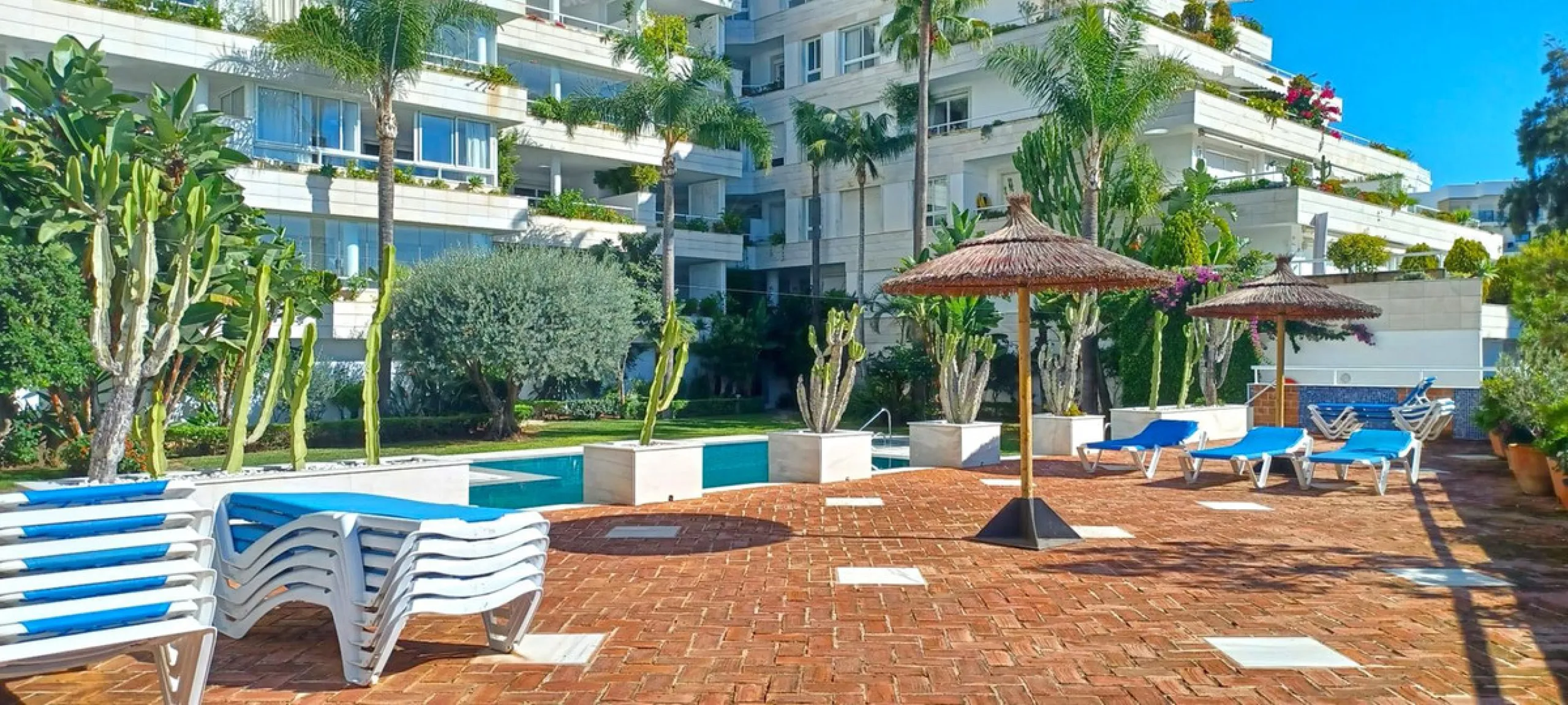 **Flat for Sale in the Heart of Marbella - Unique Opportunity**