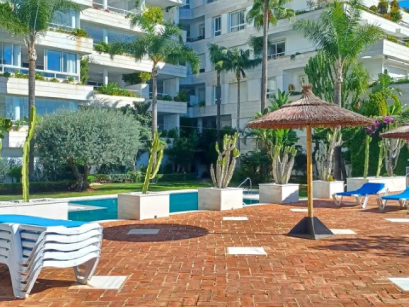 **Flat for Sale in the Heart of Marbella - Unique Opportunity**