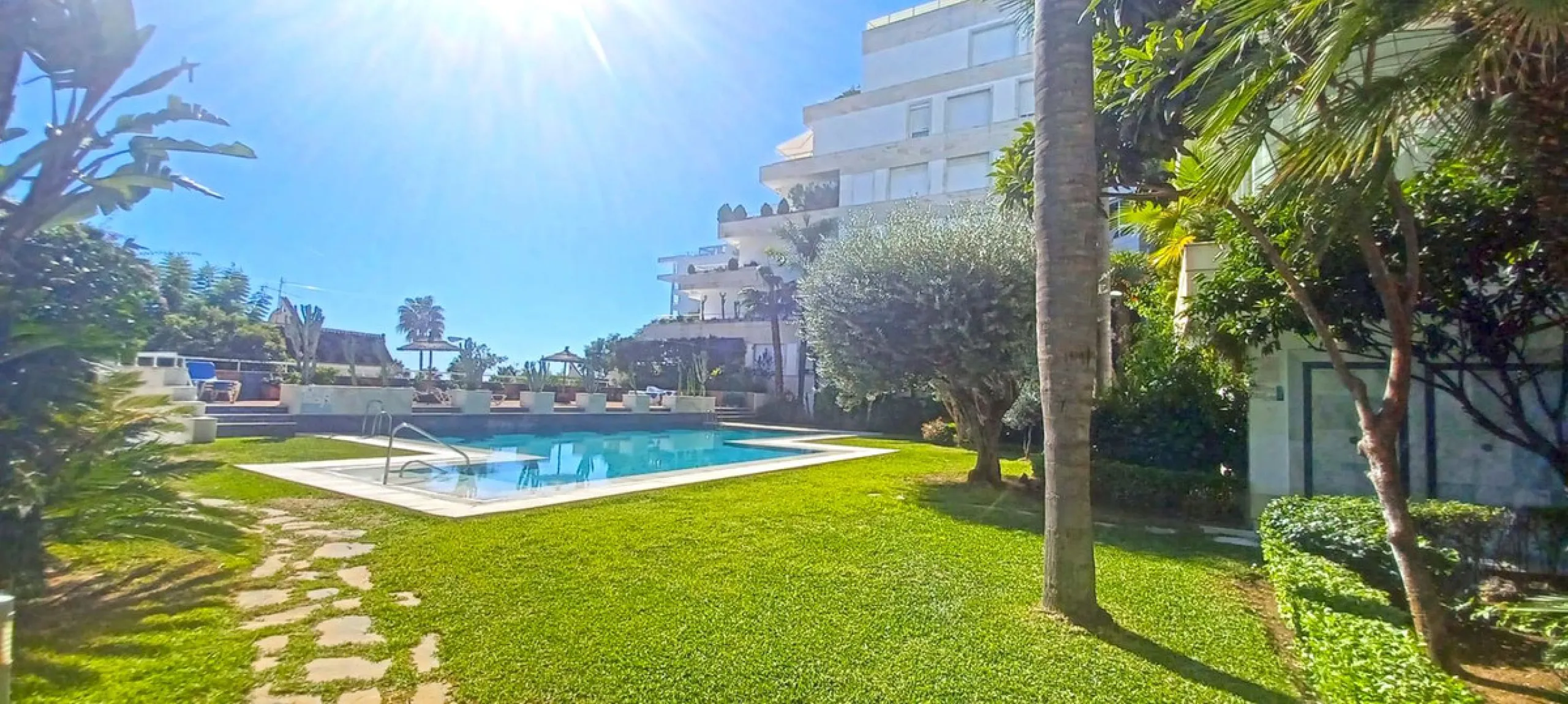**Flat for Sale in the Heart of Marbella - Unique Opportunity**