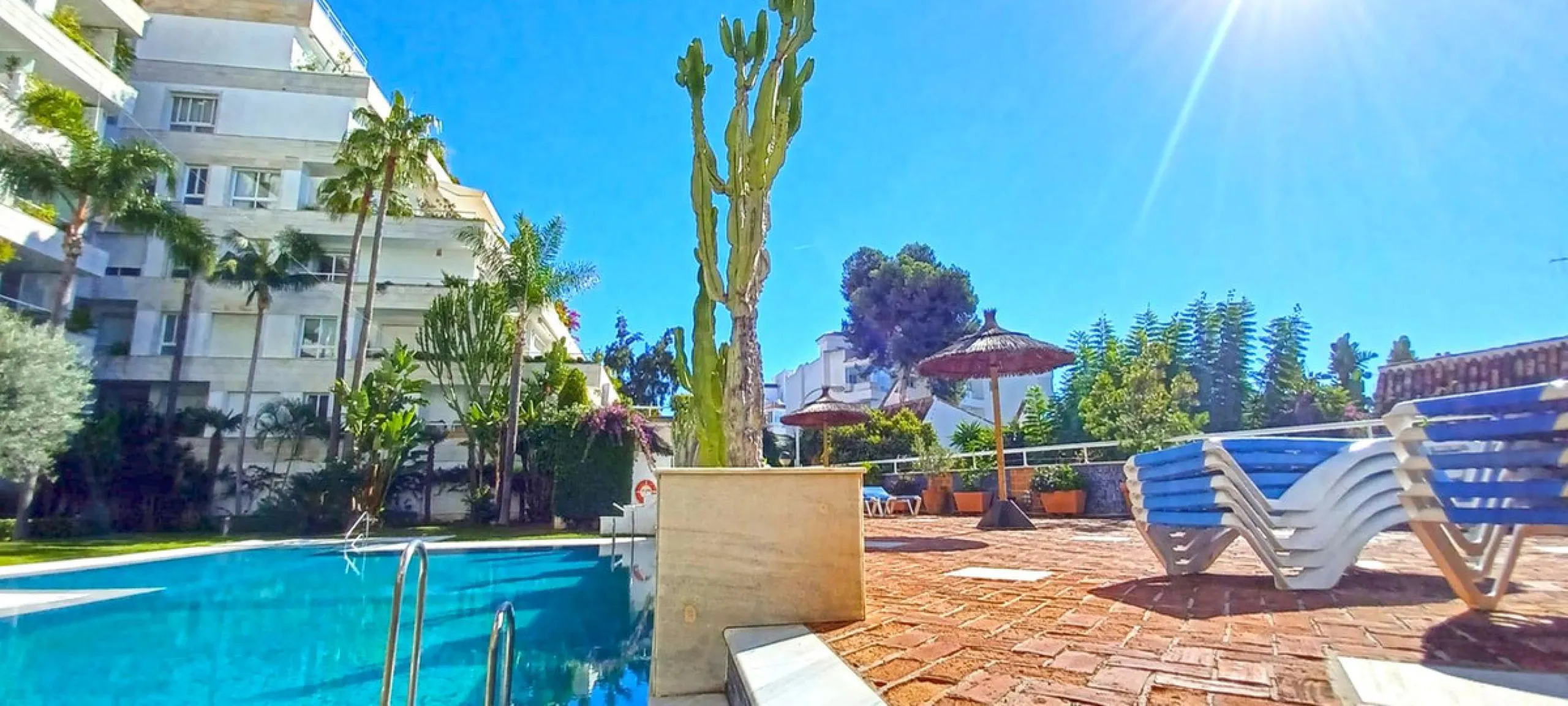 **Flat for Sale in the Heart of Marbella - Unique Opportunity**
