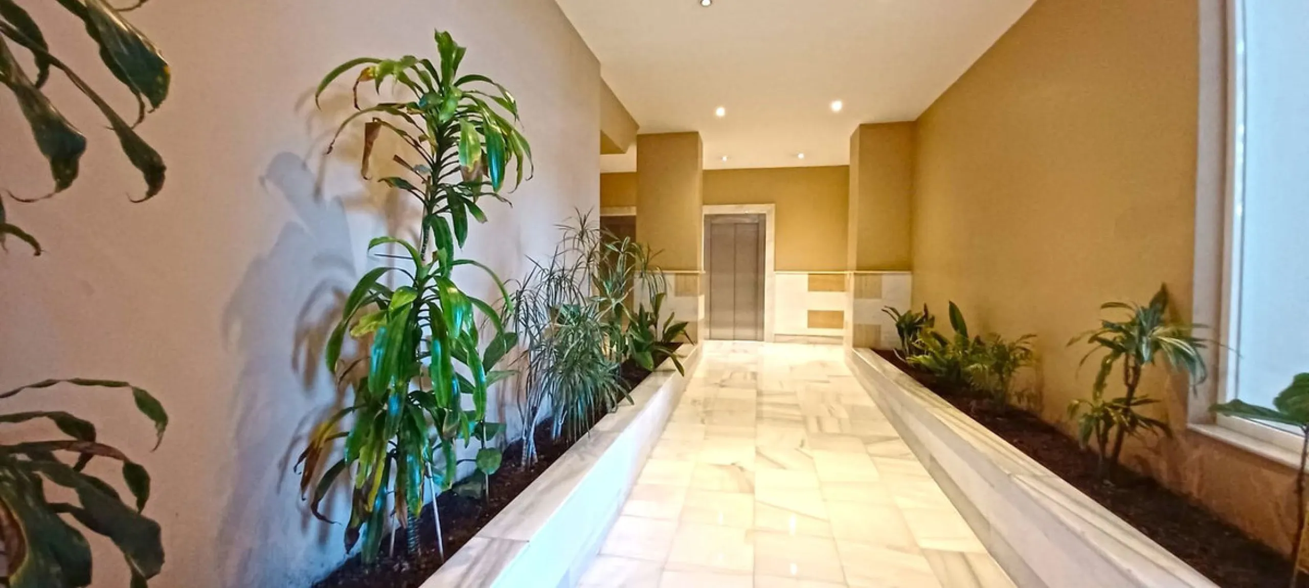 **Flat for Sale in the Heart of Marbella - Unique Opportunity**