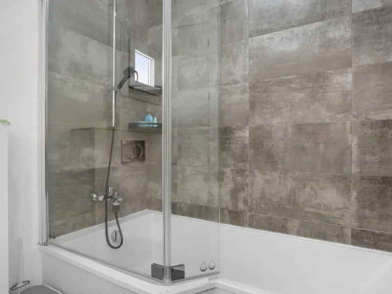 House - Townhouse в продаже в Estepona, Málaga. В доме 4 спален и 3 ванных комнат. Площадь дома 232 м²