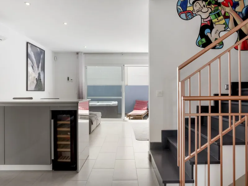 House - Townhouse в продаже в Estepona, Málaga. В доме 4 спален и 3 ванных комнат. Площадь дома 232 м²