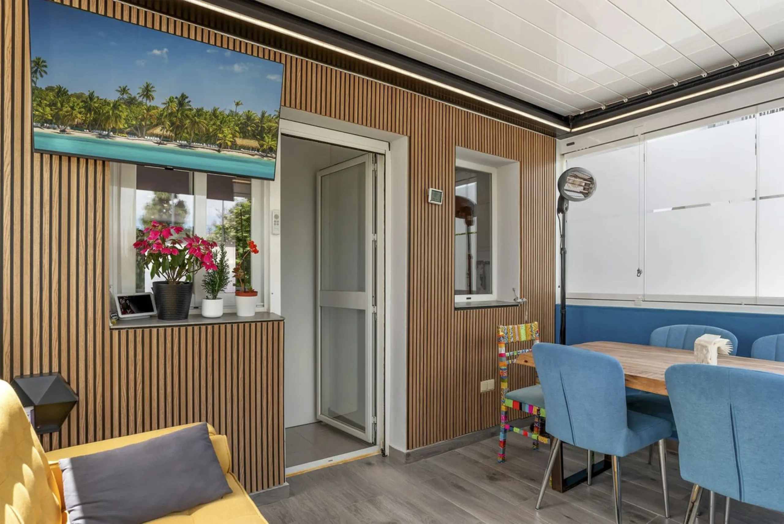 House - Townhouse в продаже в Estepona, Málaga. В доме 4 спален и 3 ванных комнат. Площадь дома 232 м²