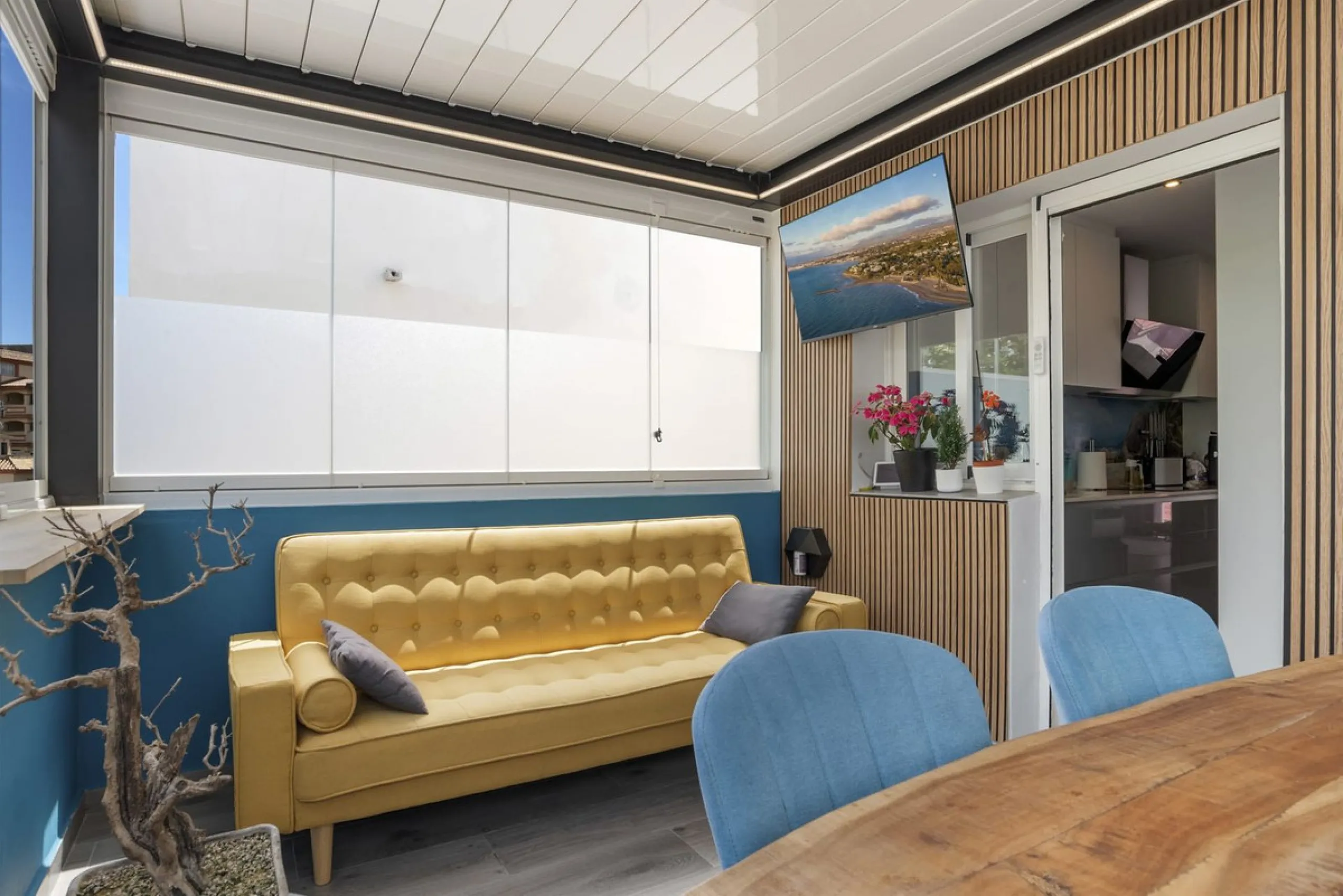 House - Townhouse в продаже в Estepona, Málaga. В доме 4 спален и 3 ванных комнат. Площадь дома 232 м²