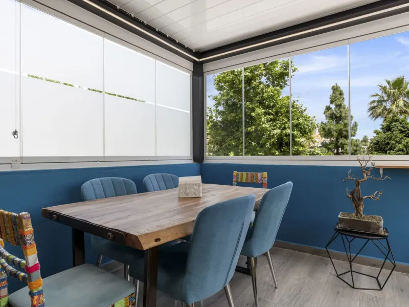 House - Townhouse в продаже в Estepona, Málaga. В доме 4 спален и 3 ванных комнат. Площадь дома 232 м²