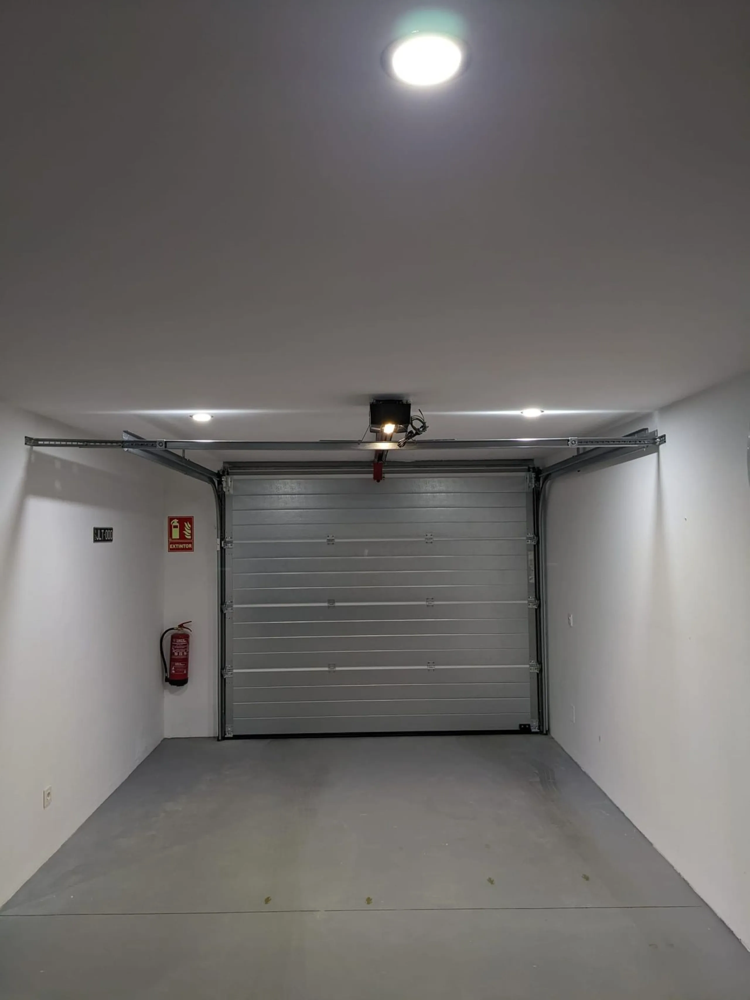 House - Townhouse в продаже в Estepona, Málaga. В доме 4 спален и 3 ванных комнат. Площадь дома 232 м²