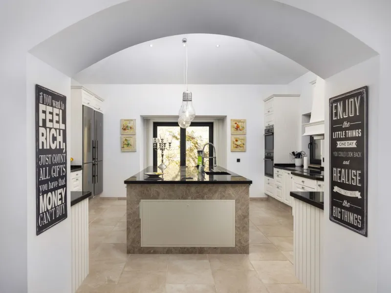 Luxury Villa in Valtocado – Panoramic Views