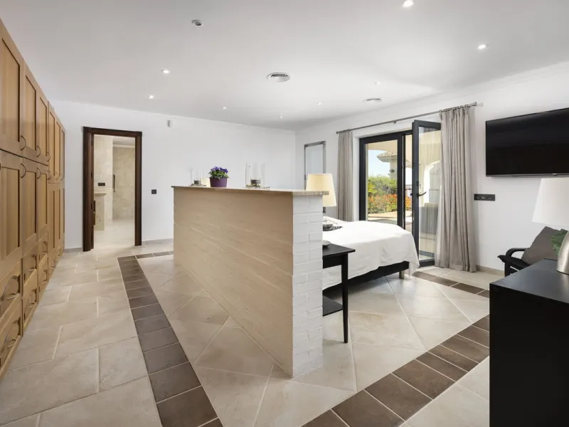 Luxury Villa in Valtocado – Panoramic Views