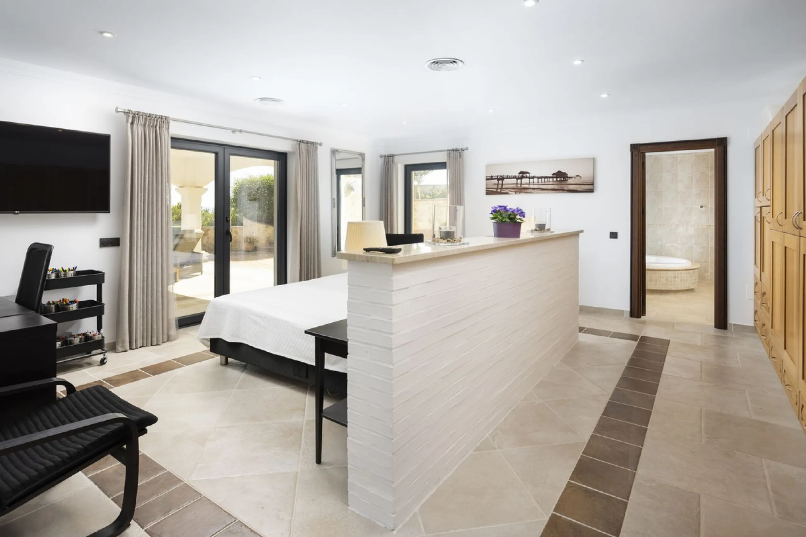 Luxury Villa in Valtocado – Panoramic Views