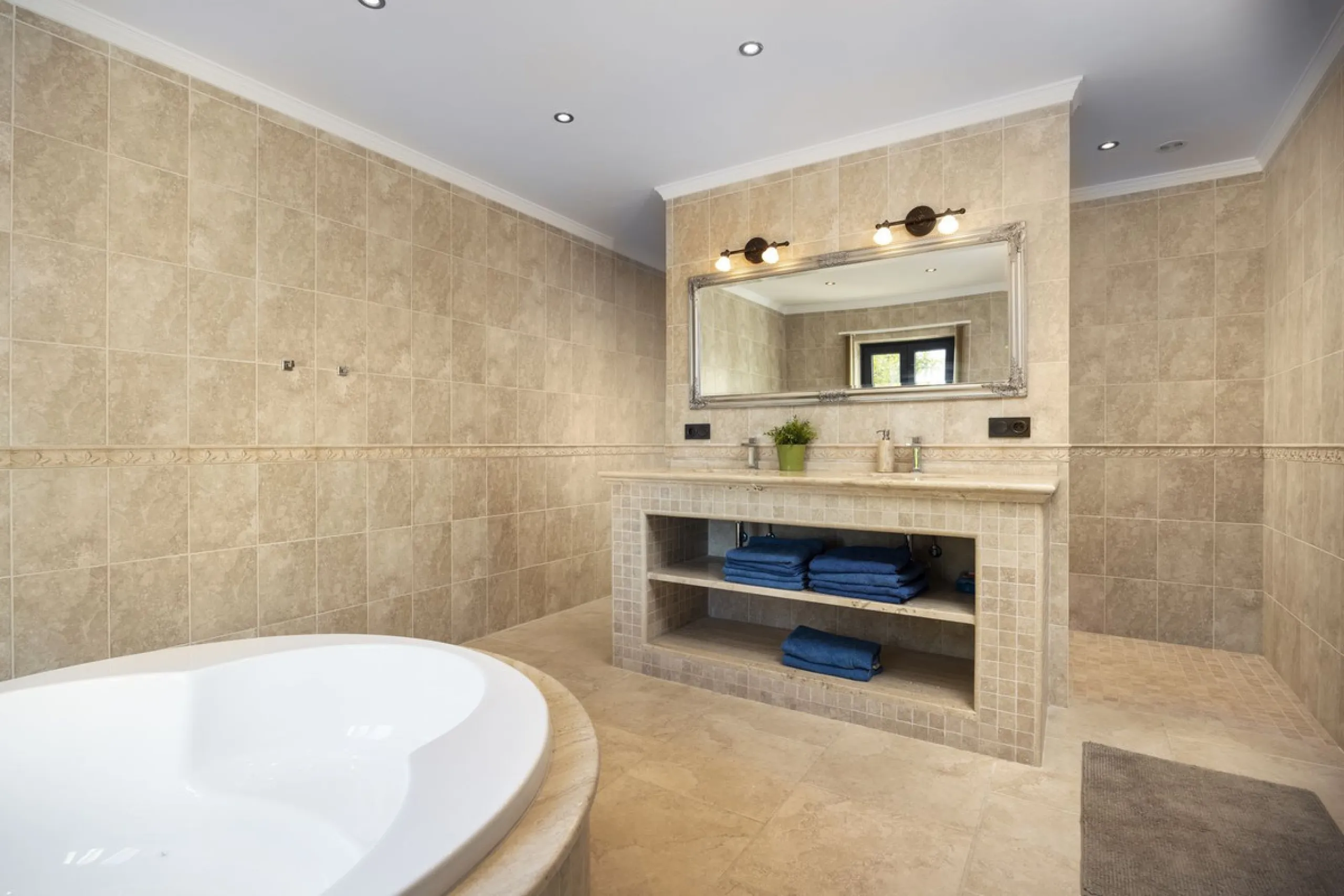 Luxury Villa in Valtocado – Panoramic Views