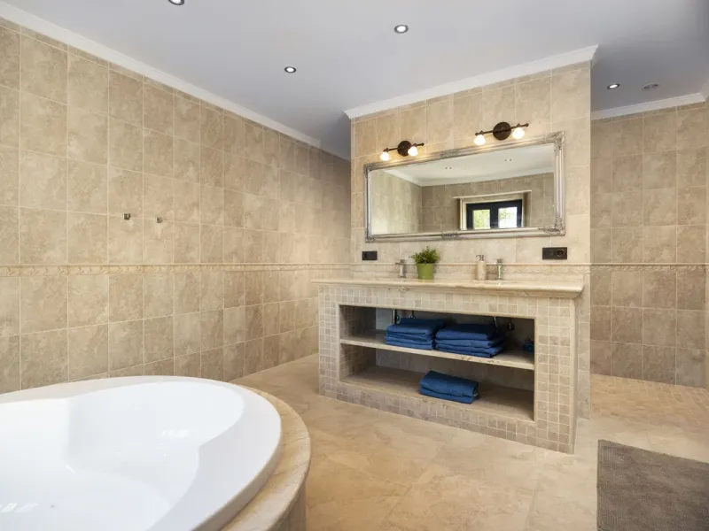 Luxury Villa in Valtocado – Panoramic Views