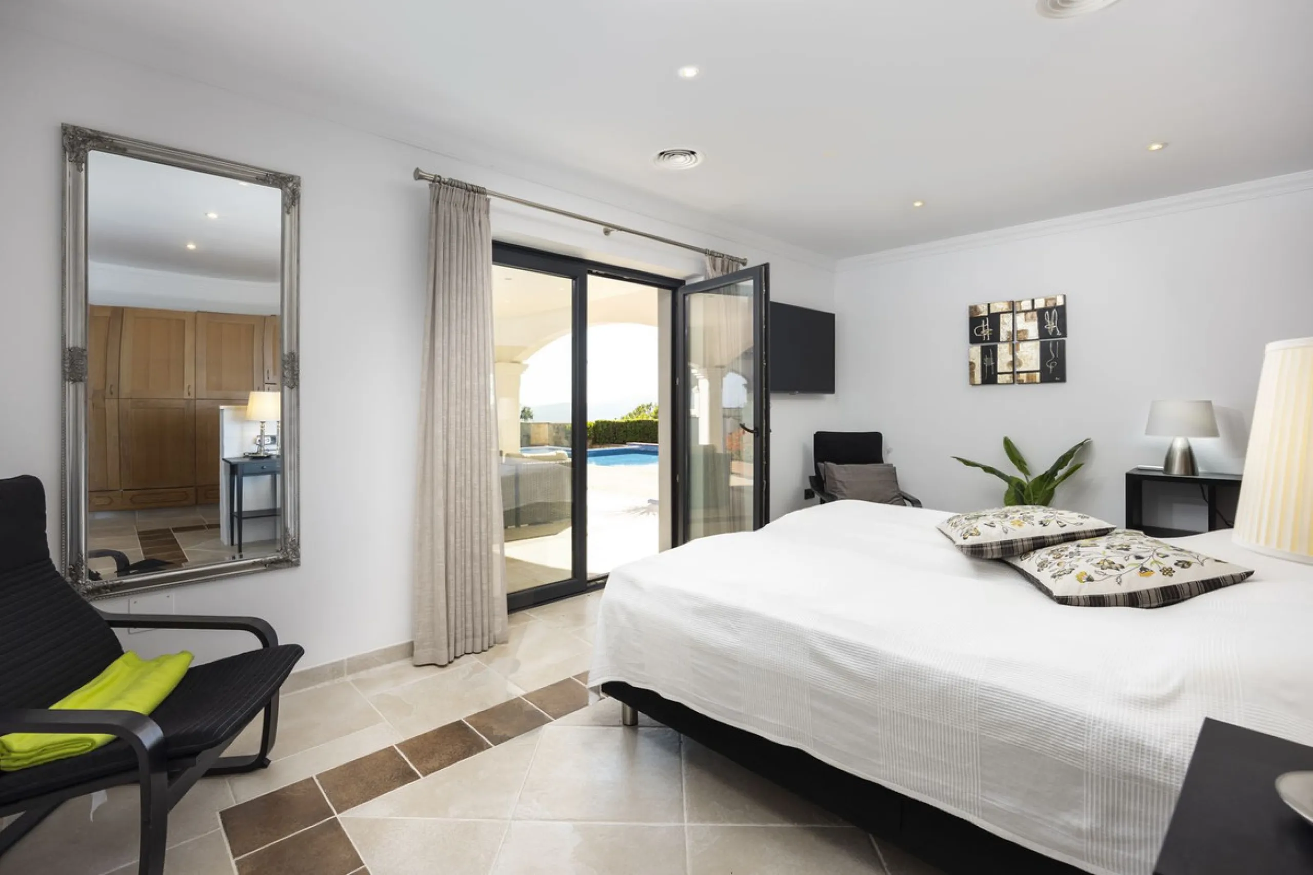 Luxury Villa in Valtocado – Panoramic Views