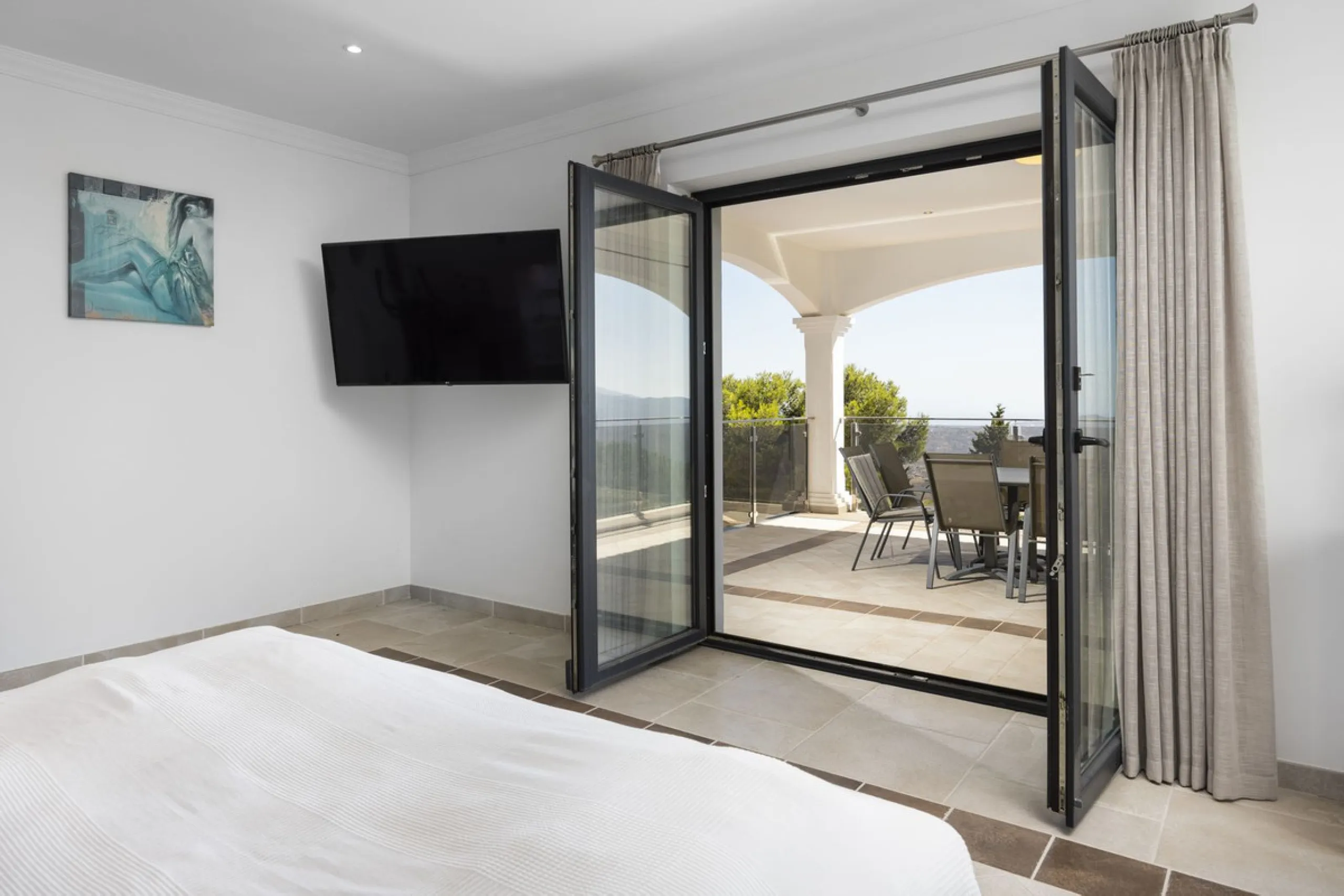 Luxury Villa in Valtocado – Panoramic Views