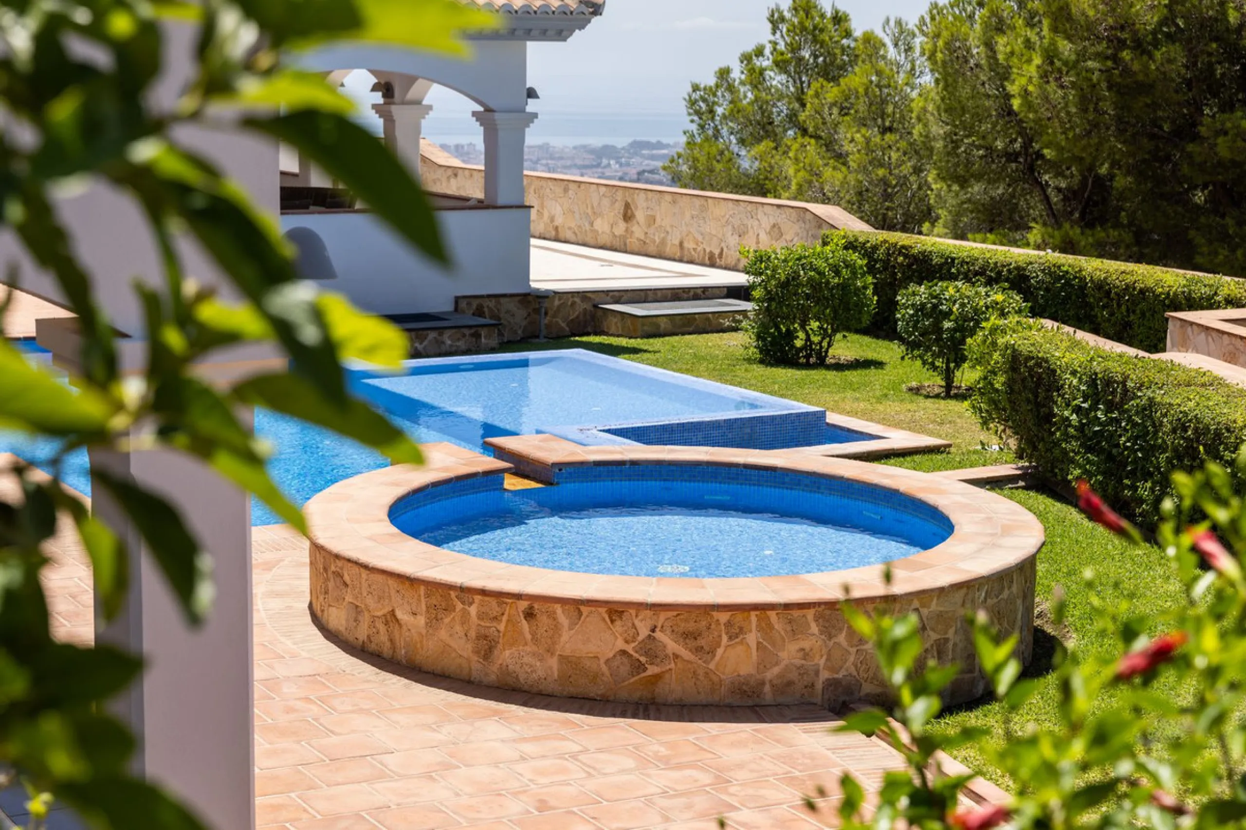 Luxury Villa in Valtocado – Panoramic Views