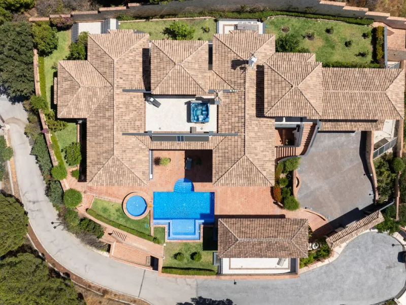 Luxury Villa in Valtocado – Panoramic Views