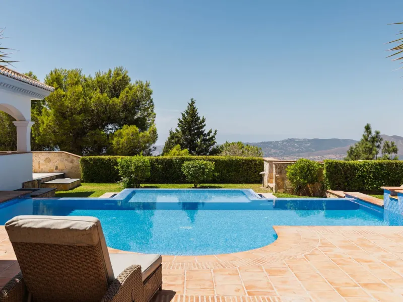 Luxury Villa in Valtocado – Panoramic Views