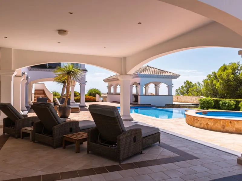 Luxury Villa in Valtocado – Panoramic Views