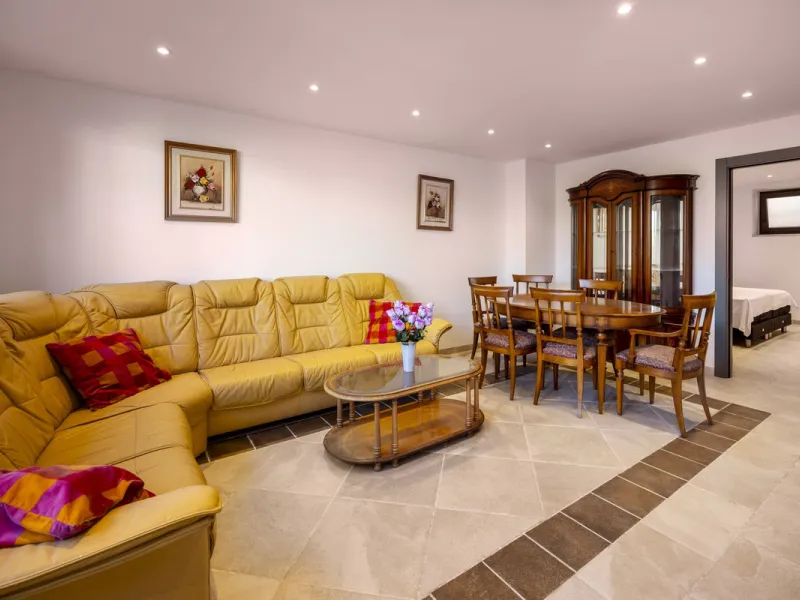 Luxury Villa in Valtocado – Panoramic Views