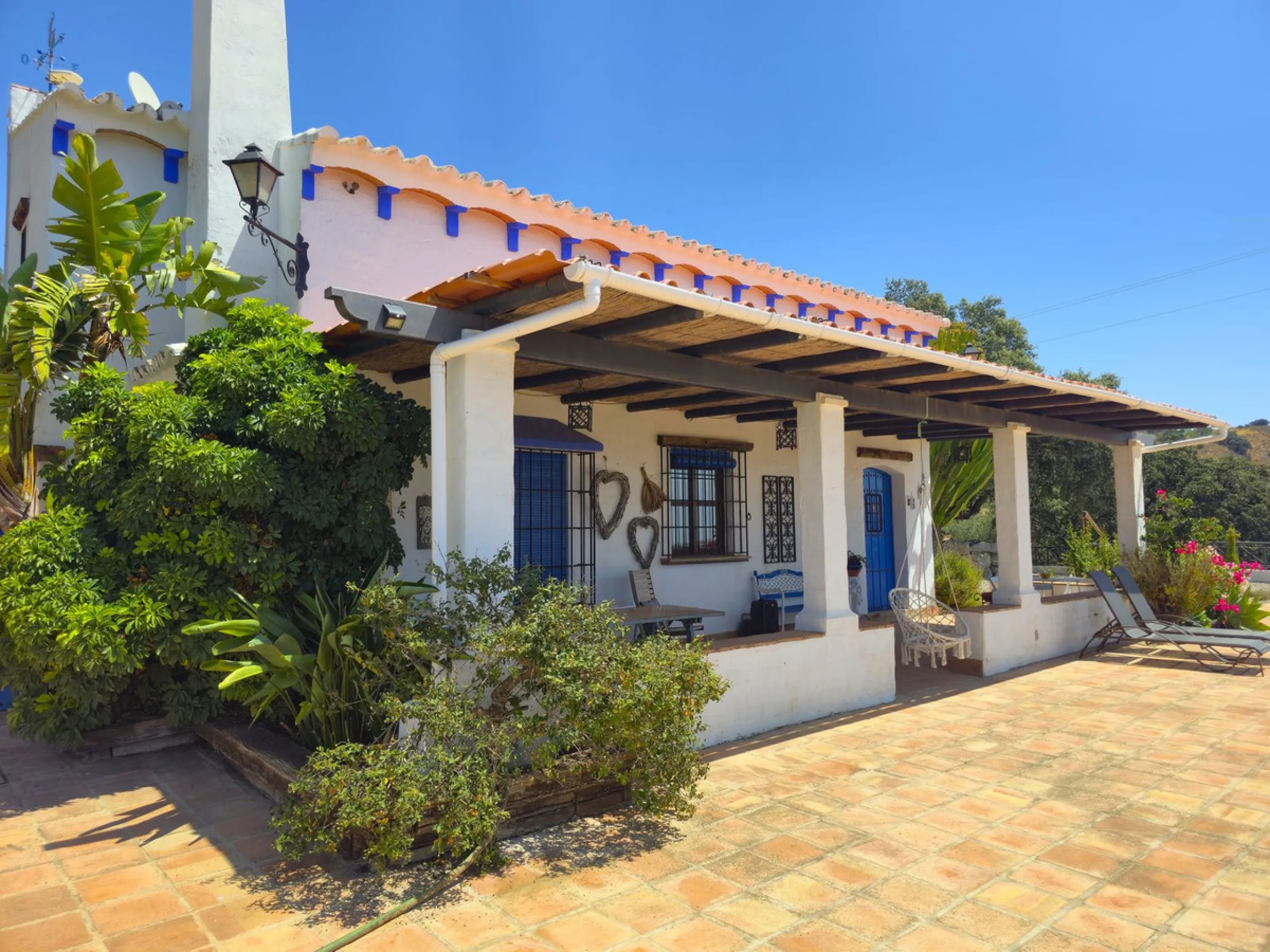 Authentic finca near Riogordo (Málaga, Costa del Sol) – ready to move in with swimming pool, solar panels and beautiful views