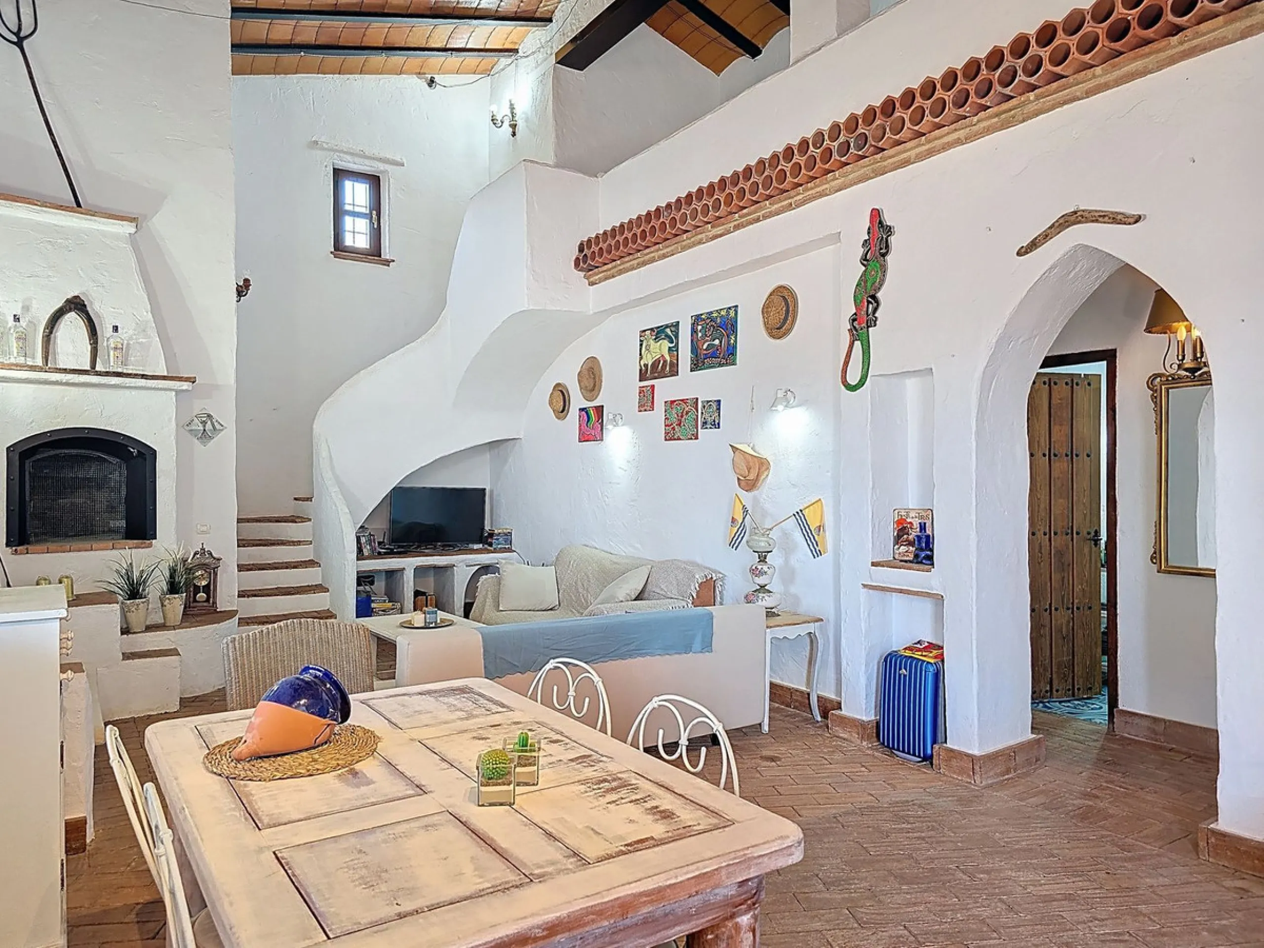 Authentic finca near Riogordo (Málaga, Costa del Sol) – ready to move in with swimming pool, solar panels and beautiful views
