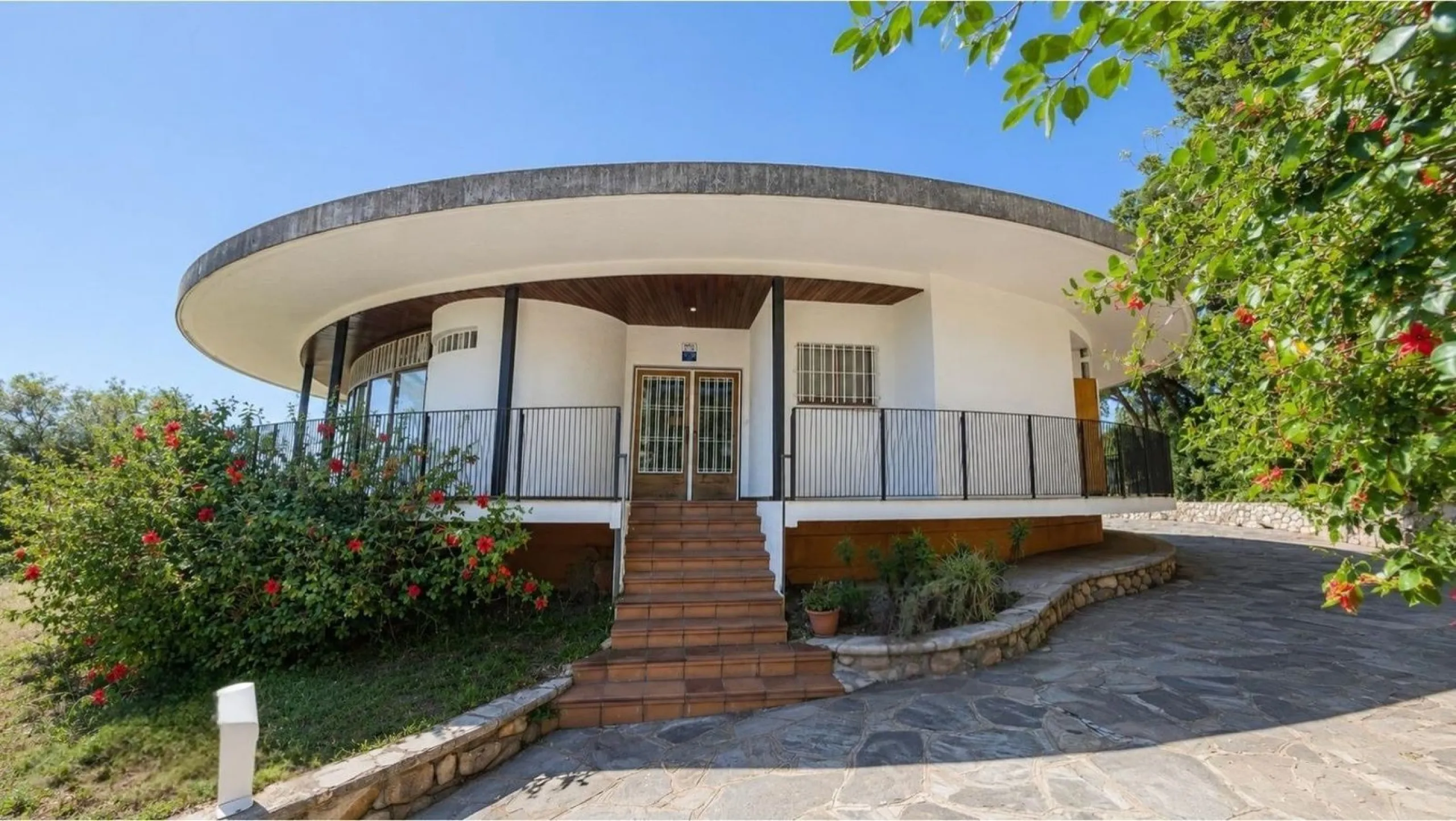 Exclusiva finca con vistas panorámicas al mar en Sant Pol de Mar