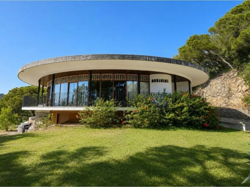 Exclusiva finca con vistas panorámicas al mar en Sant Pol de Mar