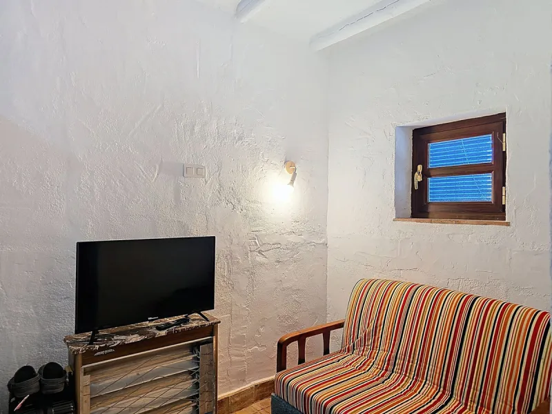 Authentic finca near Riogordo (Málaga, Costa del Sol) – ready to move in with swimming pool, solar panels and beautiful views