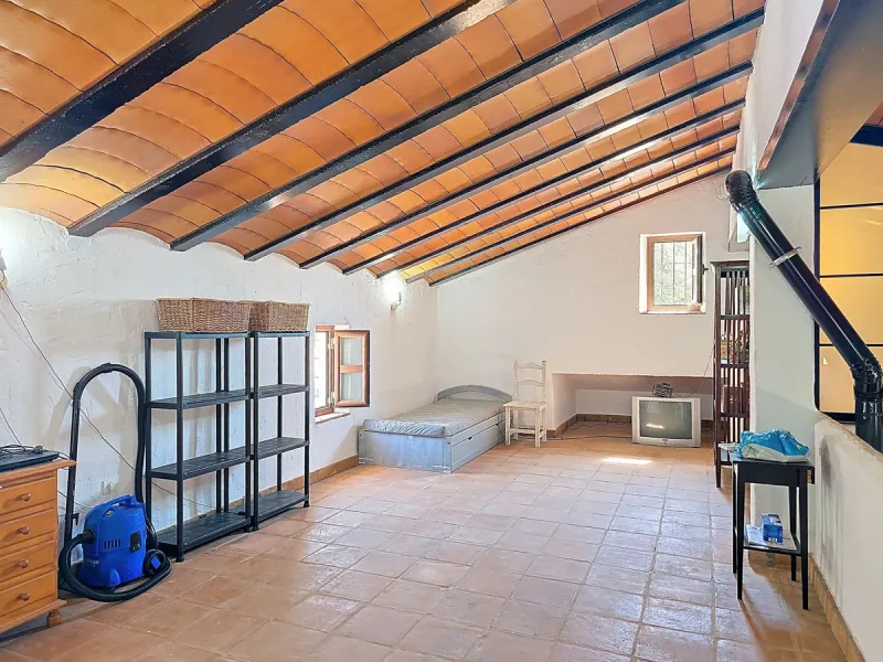 Authentic finca near Riogordo (Málaga, Costa del Sol) – ready to move in with swimming pool, solar panels and beautiful views
