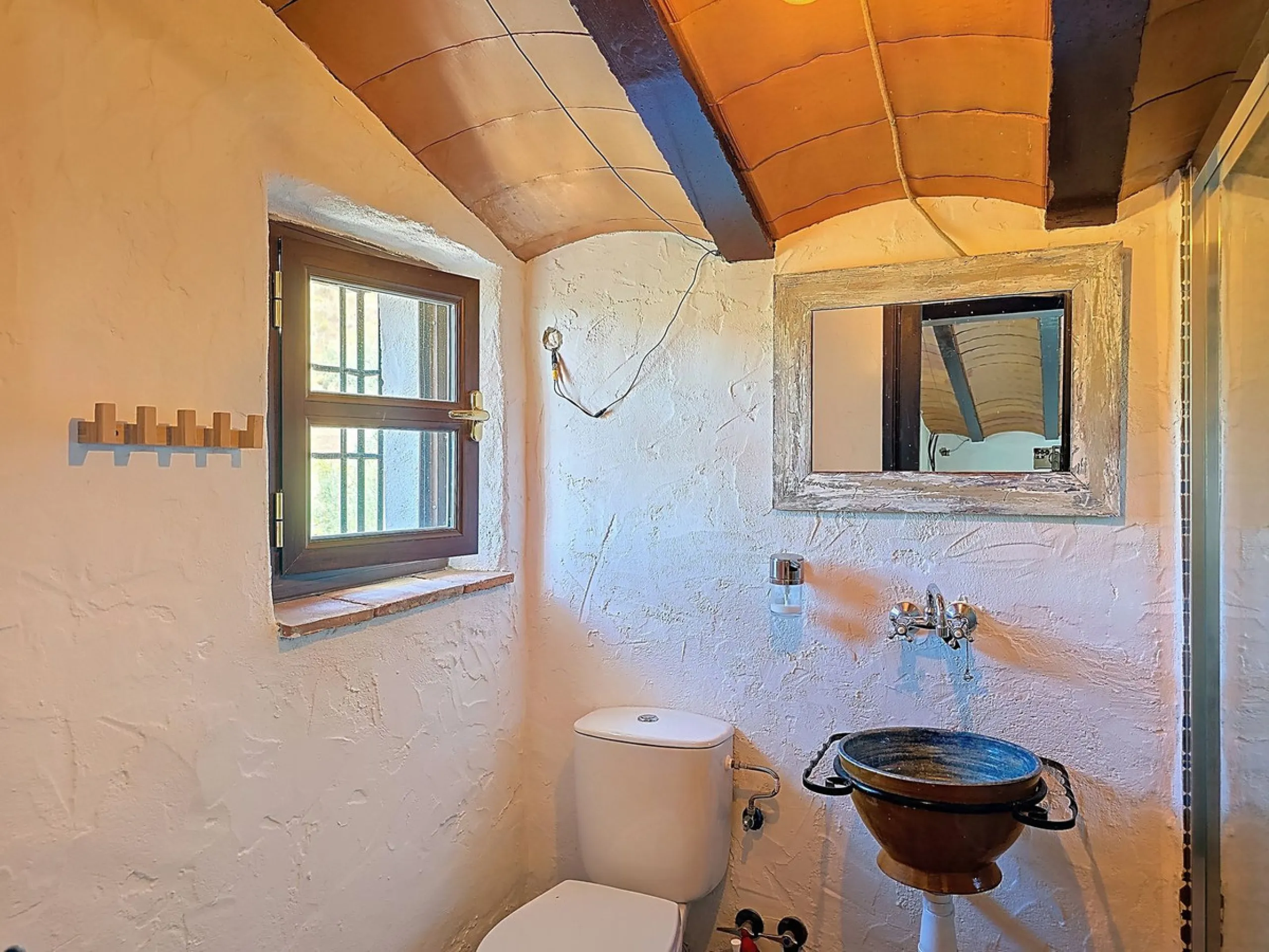 Authentic finca near Riogordo (Málaga, Costa del Sol) – ready to move in with swimming pool, solar panels and beautiful views