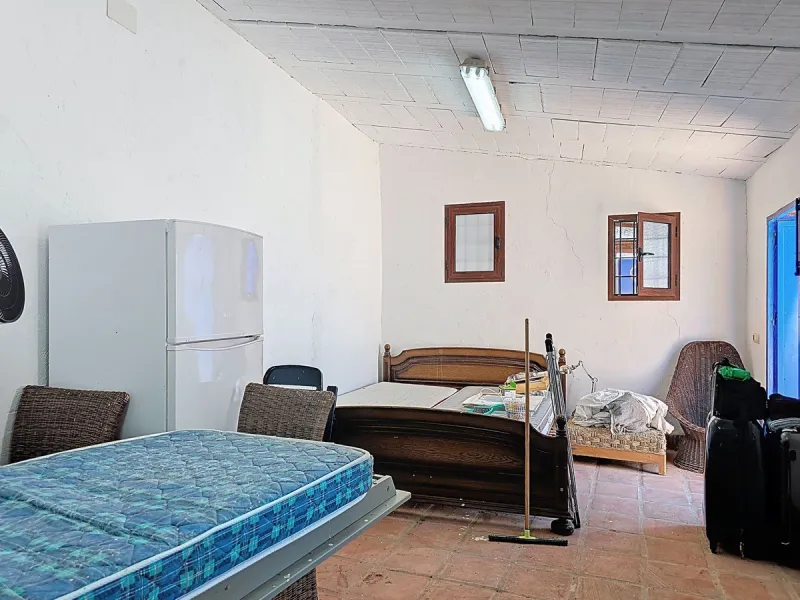 Authentic finca near Riogordo (Málaga, Costa del Sol) – ready to move in with swimming pool, solar panels and beautiful views