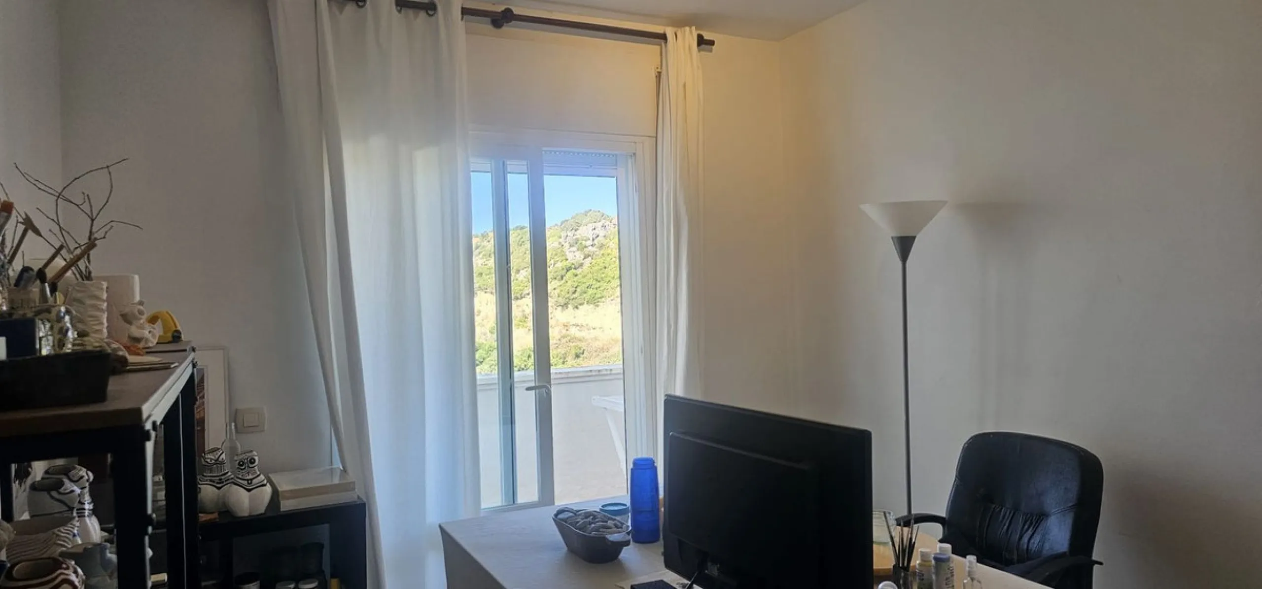 Apartment - Penthouse в продаже в Casares, Málaga. В доме 3 спален и 2 ванных комнат. Площадь дома 140 м²