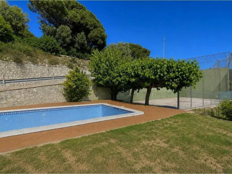 Exclusiva finca con vistas panorámicas al mar en Sant Pol de Mar