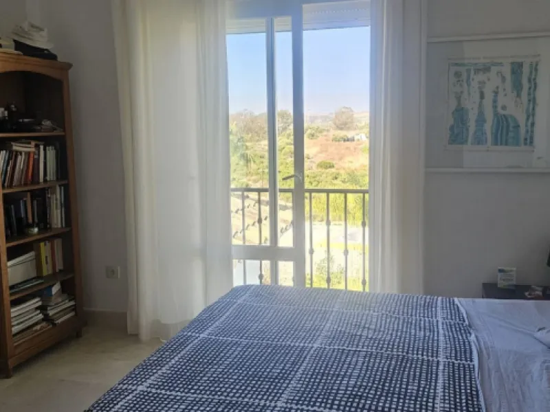 Apartment - Penthouse в продаже в Casares, Málaga. В доме 3 спален и 2 ванных комнат. Площадь дома 140 м²
