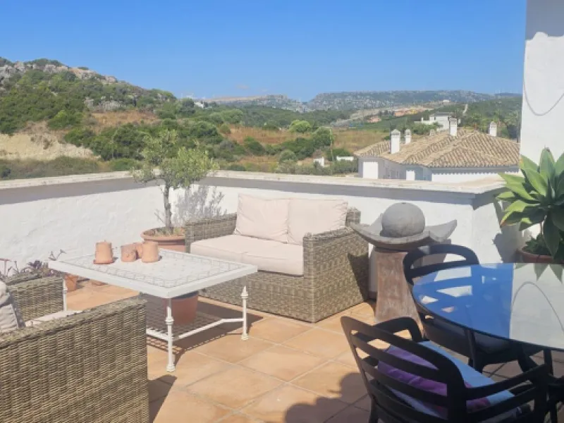 Apartment - Penthouse в продаже в Casares, Málaga. В доме 3 спален и 2 ванных комнат. Площадь дома 140 м²