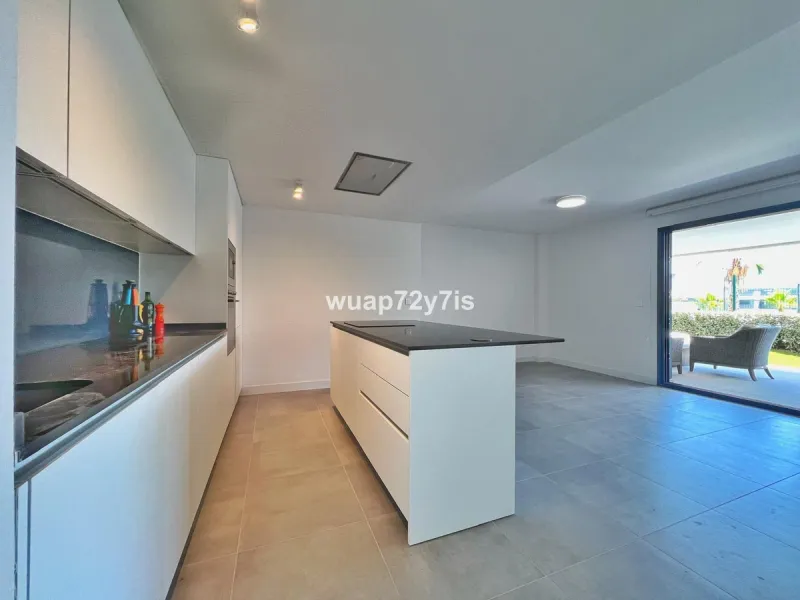 Modern Family Home in the Popular Oasis – Selwo, Estepona