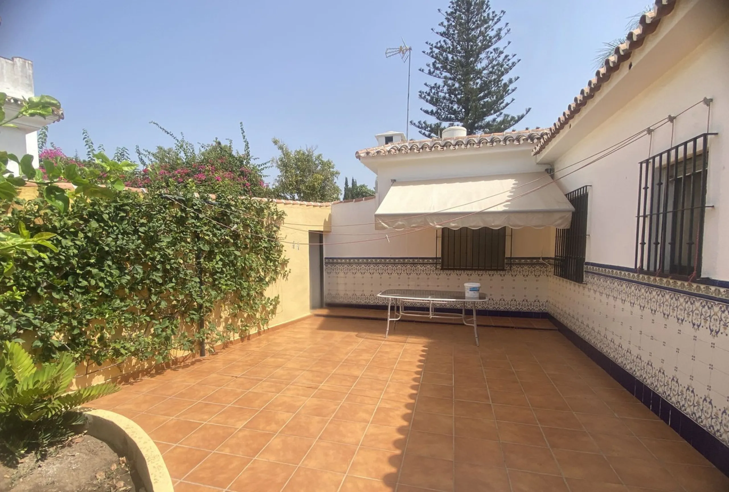 Mediterranean living on one level: comfort, tranquility, and proximity to the sea